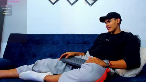 Snapshot of _0324 chatting on 03/05/25, 07:27 rick online show from 03/05/25, 07:27