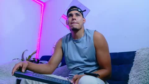 Snapshot of _0324 chatting on 02/14/26, 12:02 rick online show from 02/14/26, 12:02