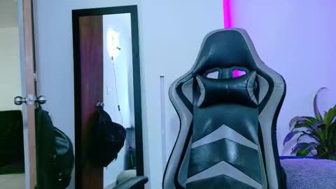 Snapshot of _0324 chatting on 02/20/26, 08:09 rick online show from 02/20/26, 08:09