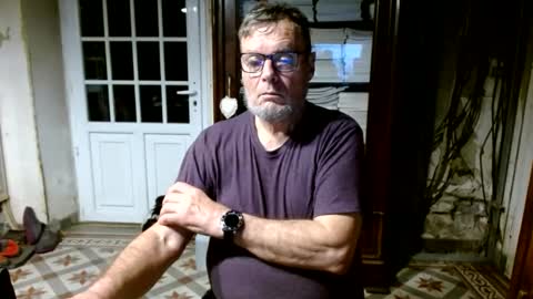 Snapshot of _123_voyeur_ chatting on 04/05/26, 08:17 _123_voyeur_ online show from 04/05/26, 08:17