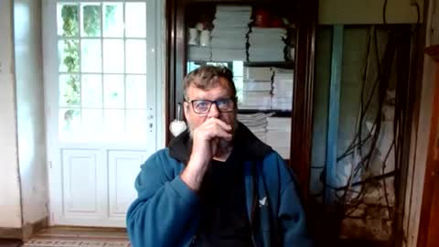 Snapshot of _123_voyeur_ chatting on 05/12/26, 12:02 _123_voyeur_ online show from 05/12/26, 12:02