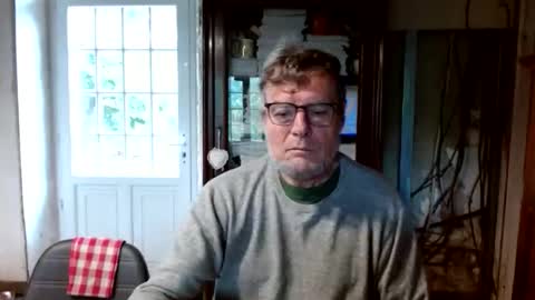 Snapshot of _123_voyeur_ chatting on 06/06/26, 08:52 _123_voyeur_ online show from 06/06/26, 08:52