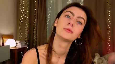 Snapshot of _a_n_n_y_ chatting on 01/18/26, 09:18 Willow online show from 01/18/26, 09:18