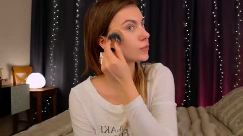 Snapshot of _a_n_n_y_ chatting on 02/23/26, 06:22 Willow online show from 02/23/26, 06:22