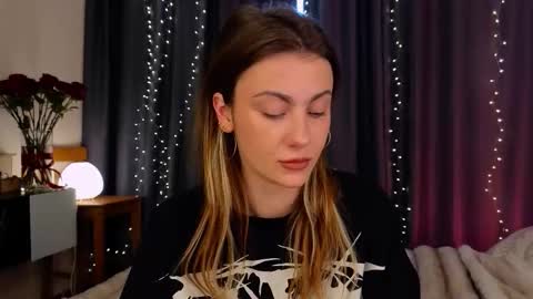 Snapshot of _a_n_n_y_ chatting on 02/25/26, 06:45 Willow online show from 02/25/26, 06:45