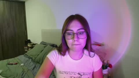 Snapshot of _abbyyyy_ chatting on 03/03/25, 02:15 abby 3 online show from 03/03/25, 02:15
