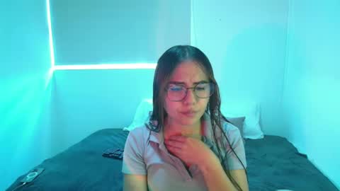 Snapshot of _abbyyyy_ chatting on 09/24/25, 05:38 abby 3 online show from 09/24/25, 05:38