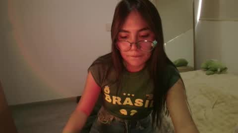 Snapshot of _abbyyyy_ chatting on 03/04/26, 06:58 abby 3 online show from 03/04/26, 06:58