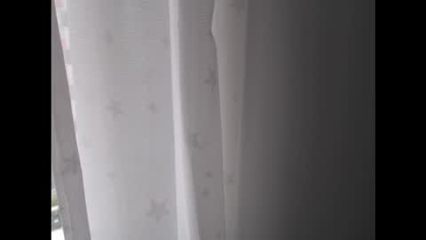 Snapshot of _abrill_20 chatting on 12/20/25, 06:04 _abrill_20 online show from 12/20/25, 06:04