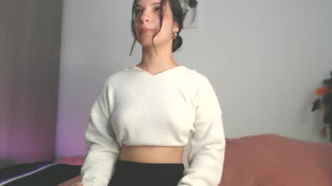 Snapshot of _abrill_20 chatting on 01/06/26, 06:00 _abrill_20 online show from 01/06/26, 06:00