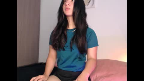 Snapshot of _abrill_20 chatting on 01/11/26, 04:12 _abrill_20 online show from 01/11/26, 04:12