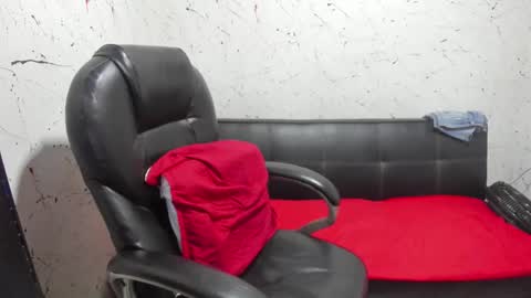     ----       online show from 09/09/25, 05:18