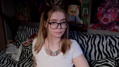 KENDALL  NATHANRYAN  LUCY online show from 11/26/25, 08:48