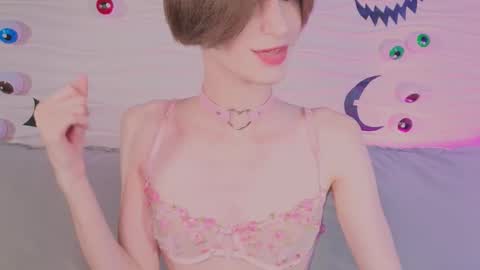 adrian online show from 10/31/25, 05:19