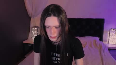 adrian online show from 01/18/26, 05:22