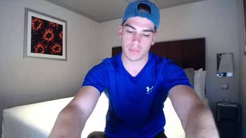 Snapshot of _aesthetic chatting on 11/25/25, 05:57 _aesthetic online show from 11/25/25, 05:57