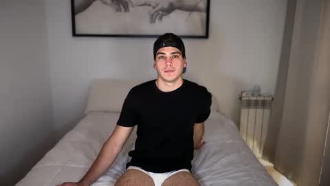 Snapshot of _aesthetic chatting on 02/23/26, 10:34 _aesthetic online show from 02/23/26, 10:34