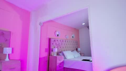 Snapshot of _agathaargent chatting on 01/14/25, 01:58 Agatha online show from 01/14/25, 01:58