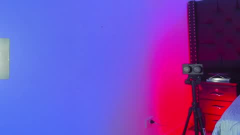 Snapshot of _agathaargent chatting on 02/23/25, 11:44 Agatha online show from 02/23/25, 11:44