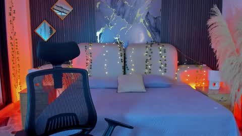 Snapshot of _agathaargent chatting on 02/20/26, 11:43 Agatha online show from 02/20/26, 11:43