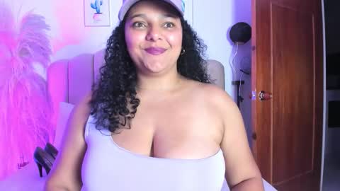 _aithanaa_ online show from 12/22/25, 01:02