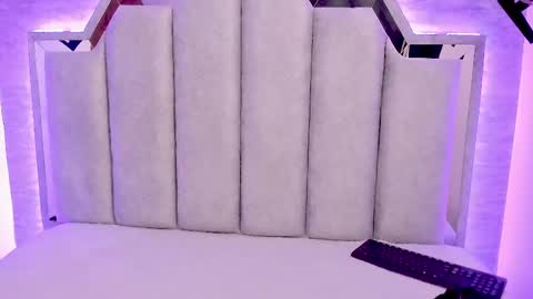  Alaia online show from 02/17/25, 02:59