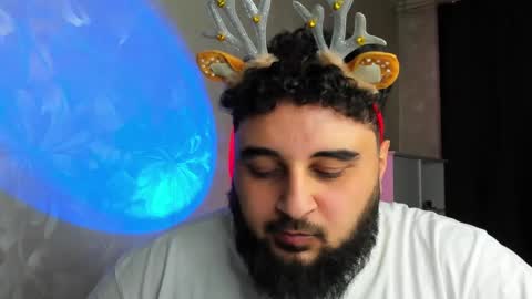 Snapshot of _alan_bear_ chatting on 12/31/24, 12:11 Alan online show from 12/31/24, 12:11