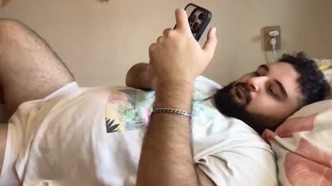 Snapshot of _alan_bear_ chatting on 09/13/25, 11:32 Alan online show from 09/13/25, 11:32