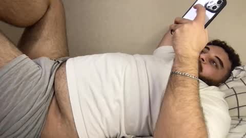 Snapshot of _alan_bear_ chatting on 09/21/25, 12:12 Alan online show from 09/21/25, 12:12