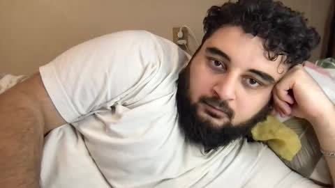 Snapshot of _alan_bear_ chatting on 10/19/25, 02:18 Alan online show from 10/19/25, 02:18