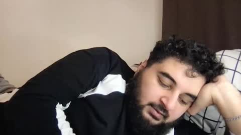 Snapshot of _alan_bear_ chatting on 12/01/25, 12:10 Alan online show from 12/01/25, 12:10