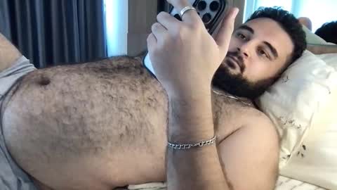 Snapshot of _alan_bear_ chatting on 12/18/25, 07:36 Alan online show from 12/18/25, 07:36