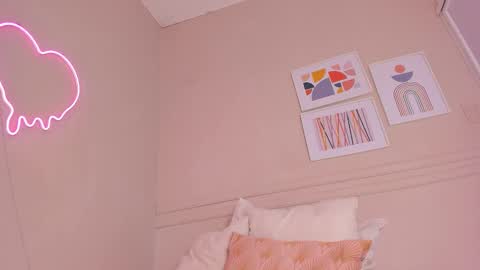 _aleja_x online show from 09/10/25, 11:32