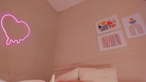 _aleja_x online show from 09/15/25, 11:43