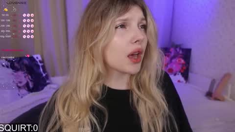 Snapshot of _aleksa chatting on 11/15/25, 06:44 Alexa online show from 11/15/25, 06:44