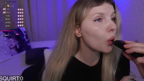 Snapshot of _aleksa chatting on 11/20/25, 06:51 Alexa online show from 11/20/25, 06:51