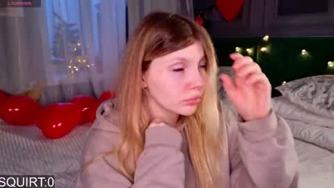 Snapshot of _aleksa chatting on 02/08/26, 06:06 Alexa online show from 02/08/26, 06:06