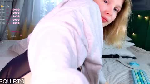 Snapshot of _aleksa chatting on 03/12/26, 08:09 Alexa online show from 03/12/26, 08:09