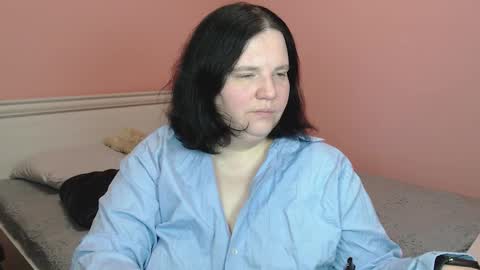 _alexandra_ray_ online show from 11/18/25, 07:02