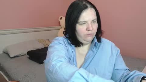 _alexandra_ray_ online show from 11/19/25, 05:40