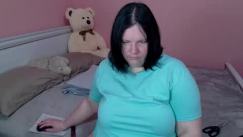 _alexandra_ray_ online show from 12/04/25, 11:08