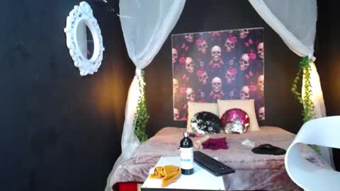 Alhanna online show from 12/13/24, 12:09