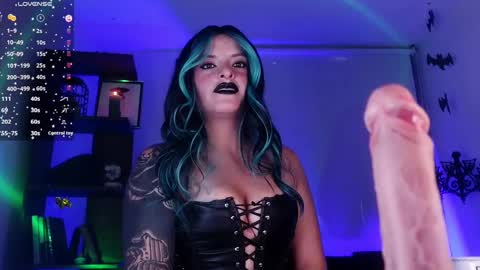 Snapshot of _alice_d chatting on 02/23/25, 07:17 Miss Alice My internet sucks these days see you soon online show from 02/23/25, 07:17