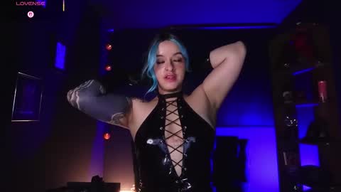 Snapshot of _alice_d chatting on 11/03/25, 08:54 Miss Alice My internet sucks these days see you soon online show from 11/03/25, 08:54