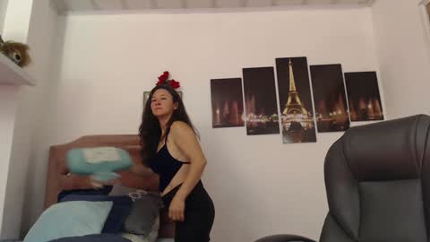 _alice_horny_ online show from 02/08/25, 01:22