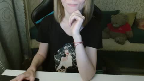  AliceCullen  online show from 11/13/25, 03:55