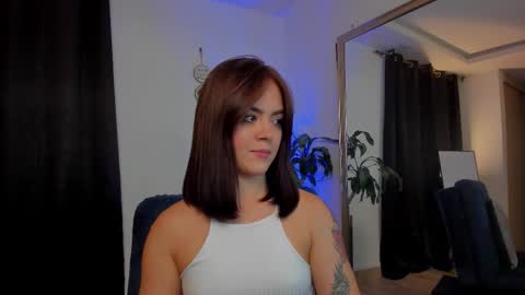 Snapshot of _alicelewis chatting on 09/11/25, 11:27 Alice online show from 09/11/25, 11:27