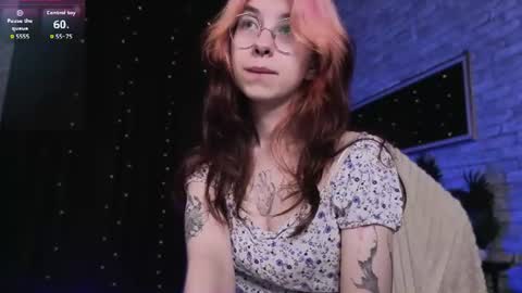 Snapshot of _alicenyx chatting on 06/17/26, 08:43 Alice online show from 06/17/26, 08:43