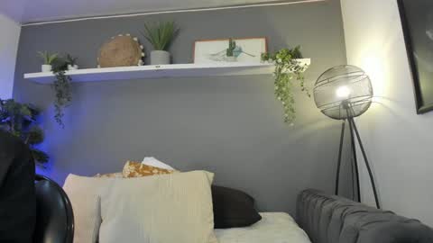  Alice  online show from 02/07/25, 08:10