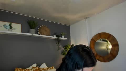  Alice  online show from 02/21/25, 07:43